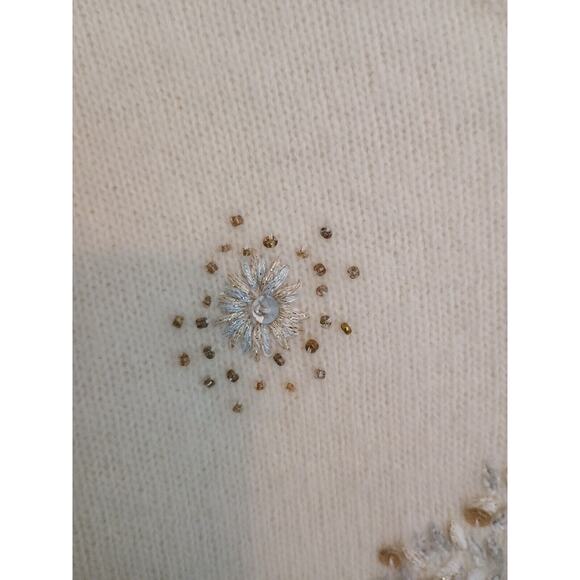 Orvis Sweater Women Large Off White Christmas Wreath Holiday Soft Cozy Festive - Picture 9 of 12